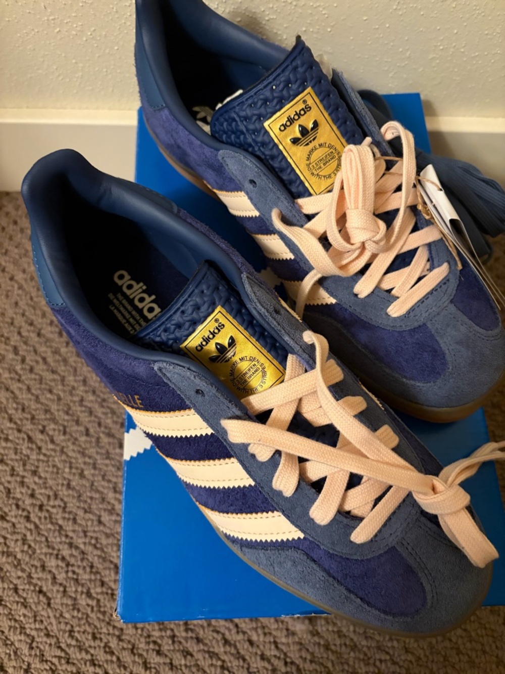 Adidas Gazelle Sneakers - NWT men’s 7.5/womens 8.5 - Picture 4 of 5